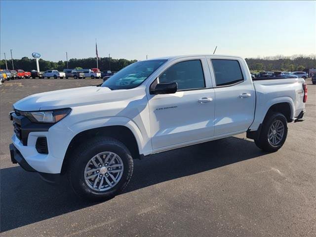 Used 2025 Chevrolet Colorado LT AWD/4WD image 1