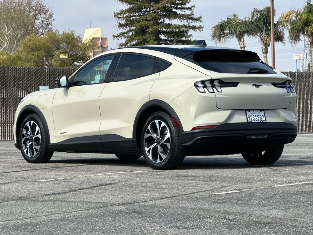 Certified 2025 Ford Mustang Mach-E Select w/ Comfort Package Lite image 3