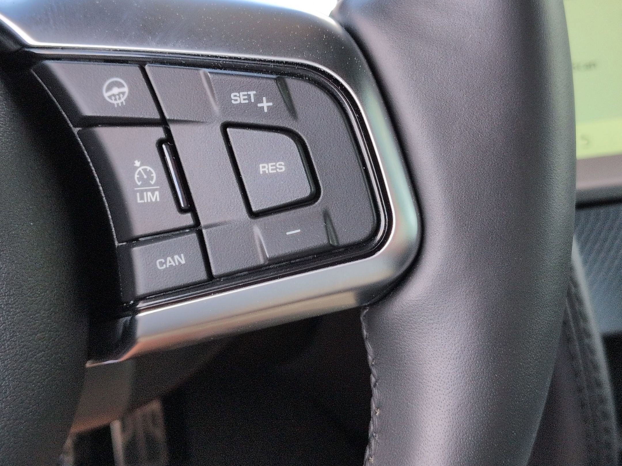 Used 2024 Jaguar F-TYPE R-Dynamic image 21