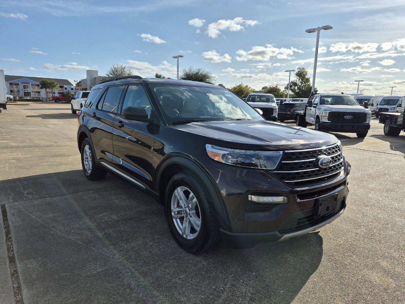 Certified 2022 Ford Explorer XLT w/ Equipment Group 202A image 2