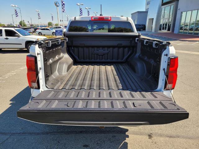 Used 2026 Chevrolet Colorado ZR2 w/ Technology Package AWD/4WD image 11