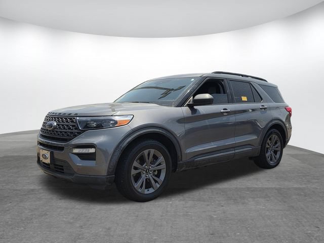 Certified 2021 Ford Explorer XLT w/ Equipment Group 202A RWD image 7
