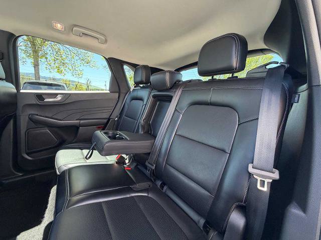 Certified 2024 Ford Escape Platinum AWD/4WD image 24
