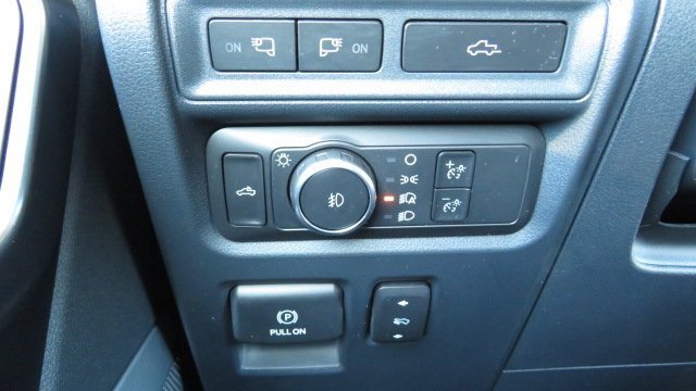 Certified 2022 Ford F150 Raptor w/ Equipment Group 801A High image 25