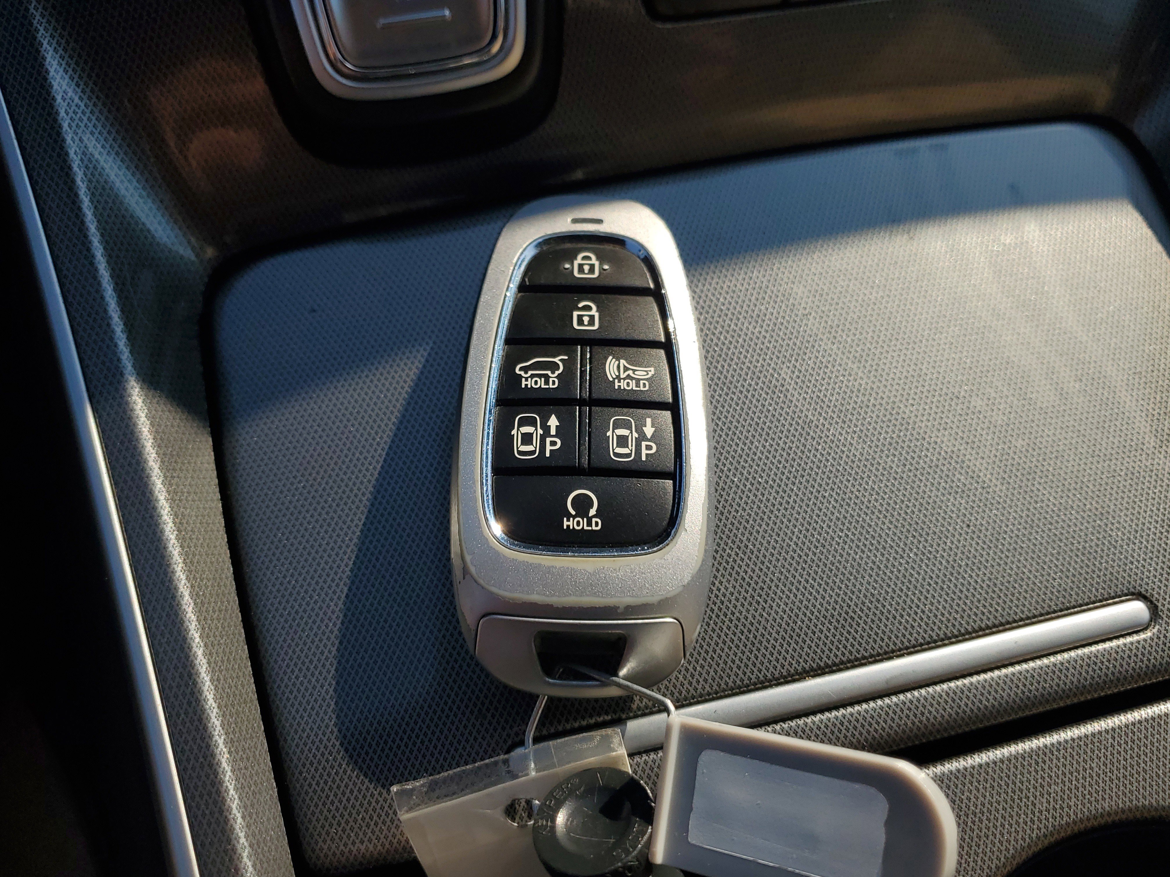 Used 2023 Hyundai Santa Fe Calligraphy image 32