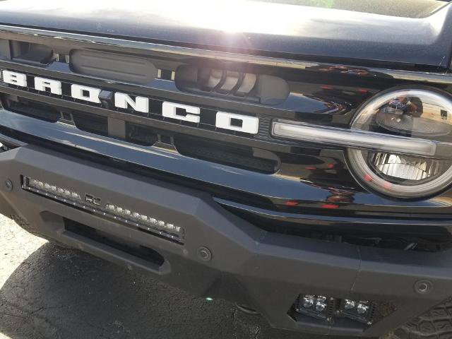 Certified 2024 Ford Bronco Outer Banks w/ Sasquatch Package AWD/4WD image 10
