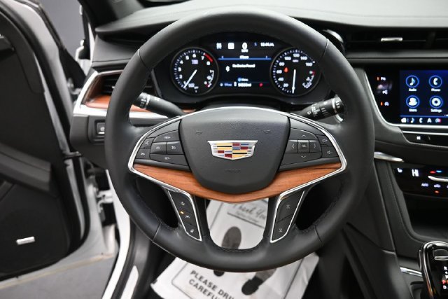 Used 2021 Cadillac XT5 Premium Luxury AWD/4WD image 15