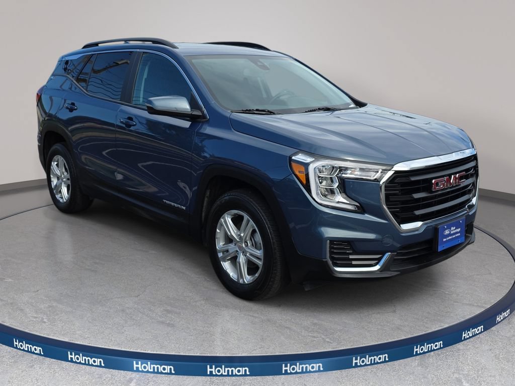 Used 2024 GMC Terrain SLE w/ Driver Convenience Package AWD/4WD image 3