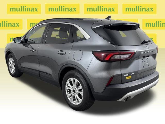 Certified 2023 Ford Escape Active w/ Cold Weather Package image 3