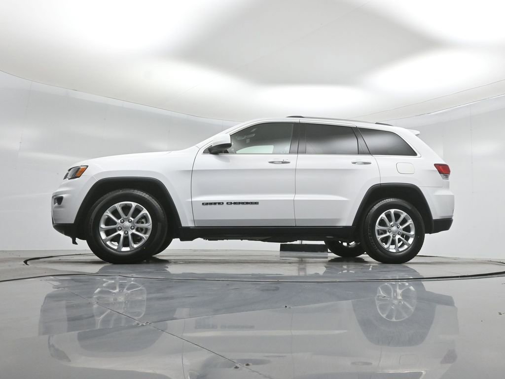 Used 2021 Jeep Grand Cherokee Laredo RWD image 50
