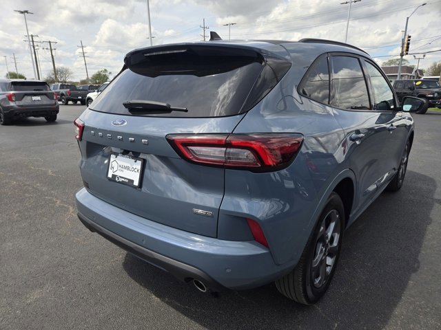 Certified 2023 Ford Escape ST-Line Select w/ Tech Pack #1 AWD/4WD image 4