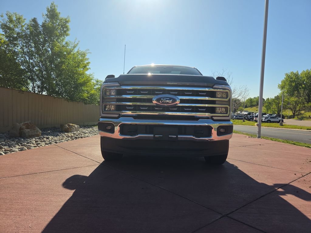 Certified 2025 Ford F350 Lariat AWD/4WD image 4