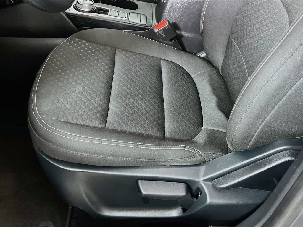 Certified 2025 Ford Escape Active AWD/4WD image 20