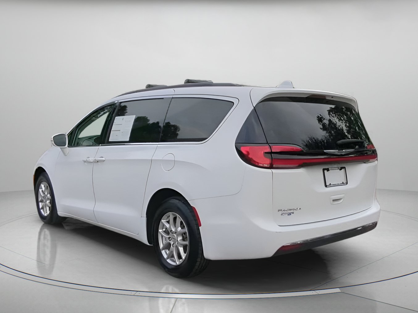 Used 2022 Chrysler Pacifica Touring-L FWD image 21