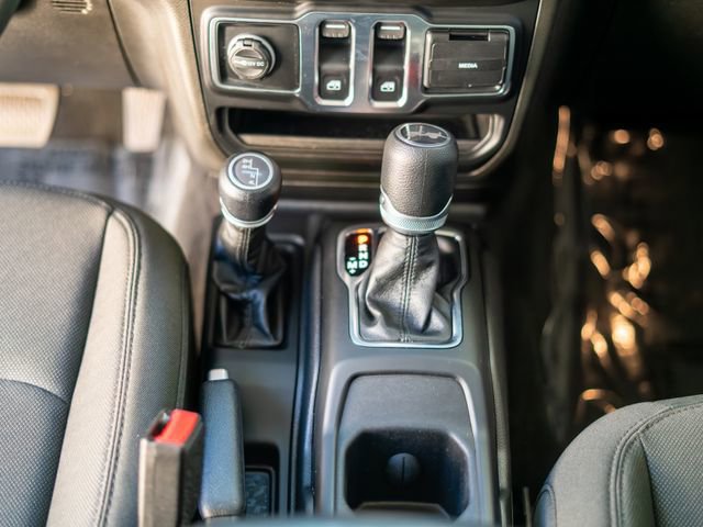 Used 2023 Jeep Wrangler Sport image 29