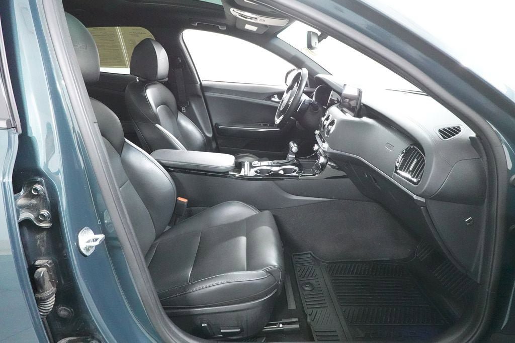 Used 2022 Kia Stinger GT-Line w/ Sun & Sound Package AWD/4WD image 33