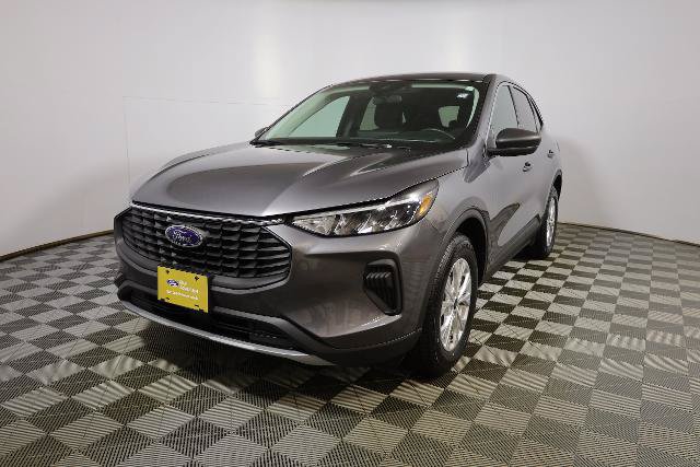 Certified 2024 Ford Escape Active w/ Tech Pack #1 AWD/4WD image 3