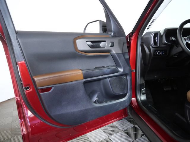 Certified 2025 Ford Bronco Sport Outer Banks w/ Outer Banks Tech Package+ AWD/4WD image 15
