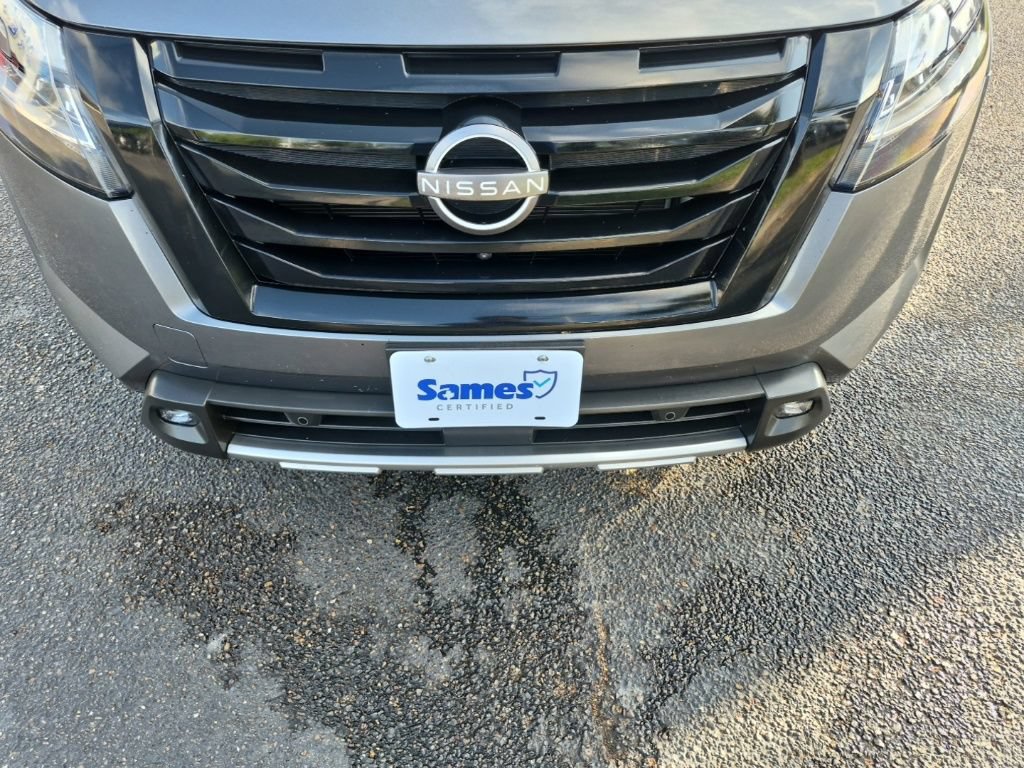 Used 2022 Nissan Pathfinder SL w/ Lighting Package (N92) AWD/4WD image 9