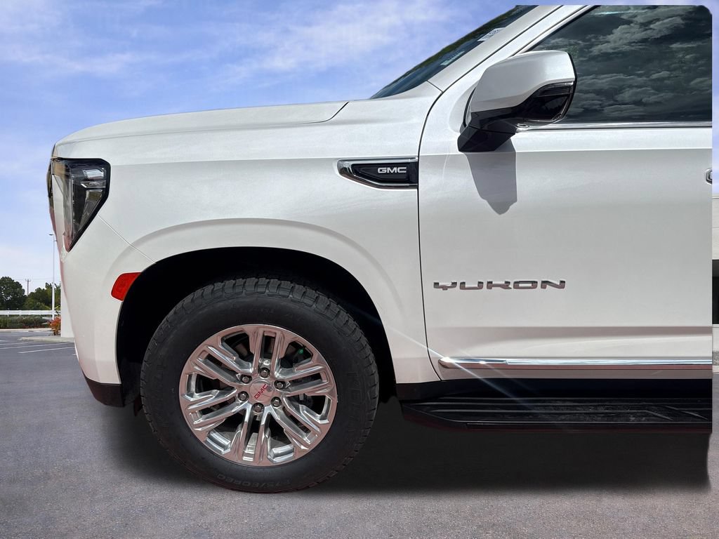 Used 2023 GMC Yukon SLT w/ SLT Luxury Package AWD/4WD image 39
