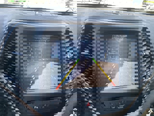 Used 2017 Jeep Cherokee Latitude w/ Safety/Convenience Group AWD/4WD image 16