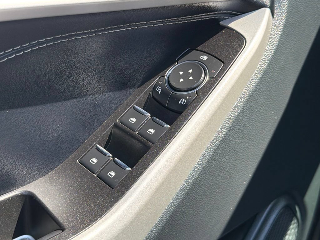 Certified 2021 Ford Explorer XLT RWD image 24