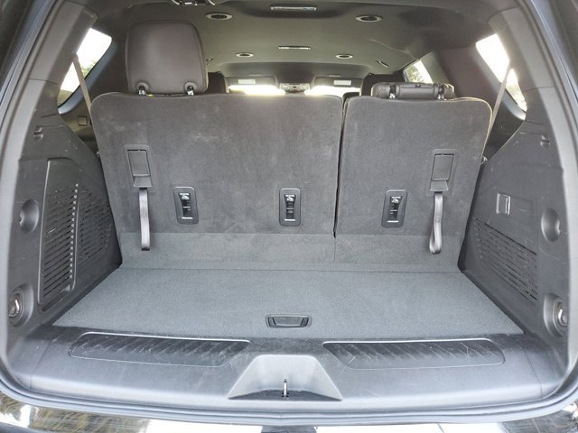 Used 2025 Chevrolet Tahoe LT image 8