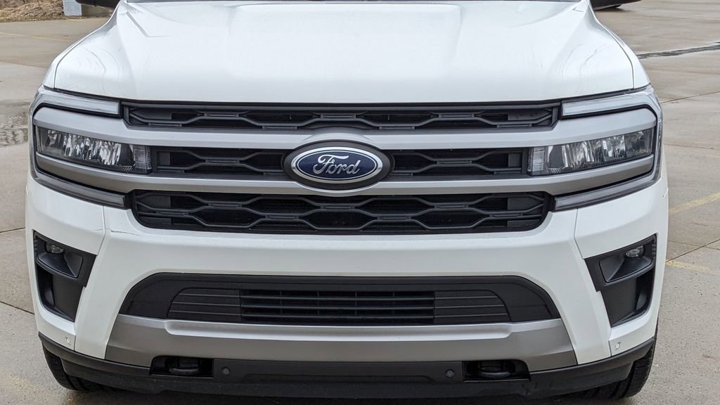 Certified 2022 Ford Expedition XLT image 9