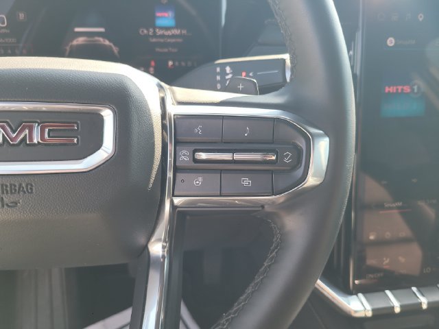 Used 2026 GMC Acadia Elevation w/ Elevation Premium Package FWD image 15