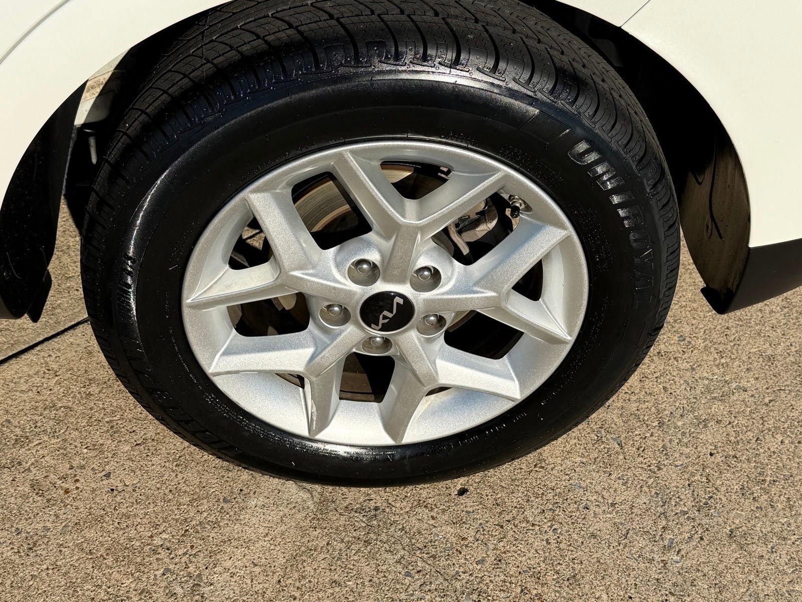 Used 2024 Kia Soul LX w/ Option Group 015 FWD image 9