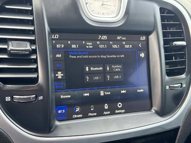 Used 2023 Chrysler 300 Touring image 14