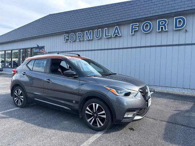Used 2020 Nissan Kicks SR w/ SR Premium Package FWD image 1