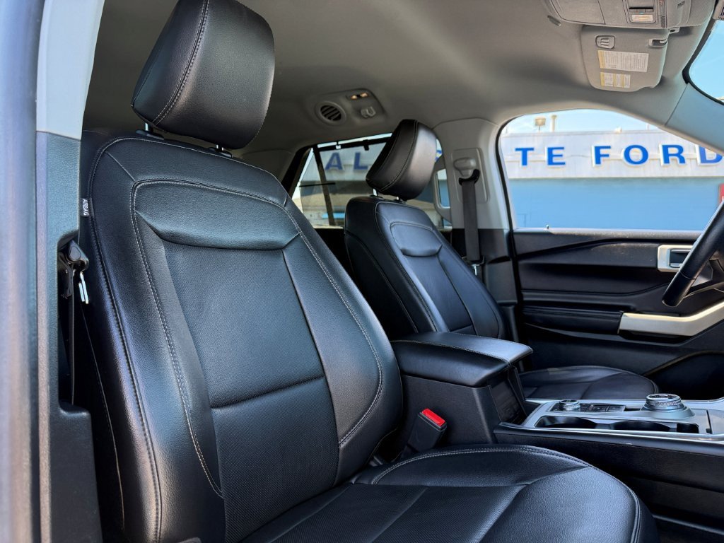 Certified 2023 Ford Explorer Limited AWD/4WD image 30