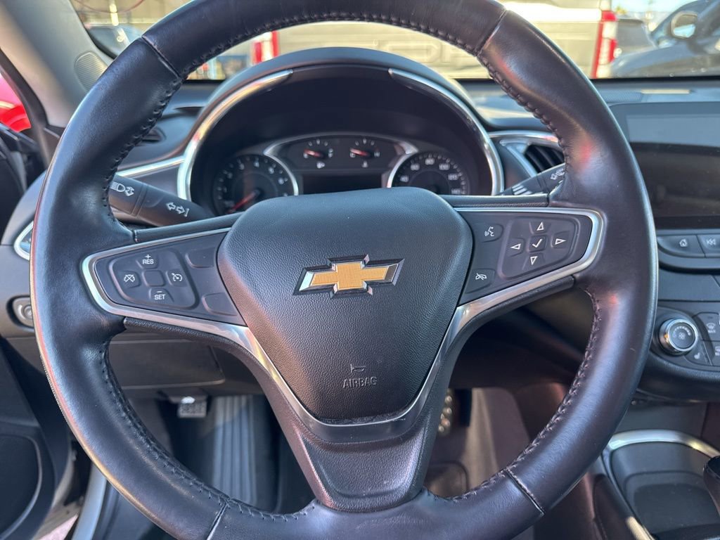 Used 2017 Chevrolet Malibu LT w/ Leather Package image 11