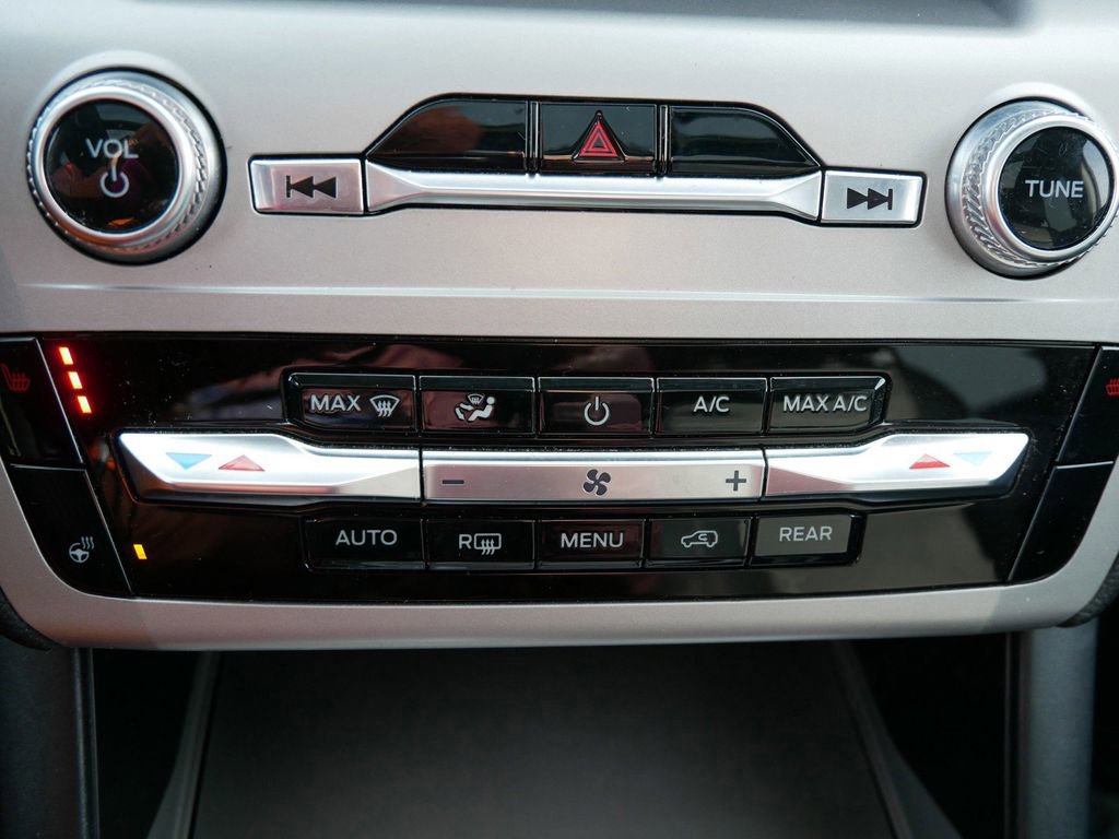 Certified 2022 Ford Explorer XLT w/ Equipment Group 202A image 25