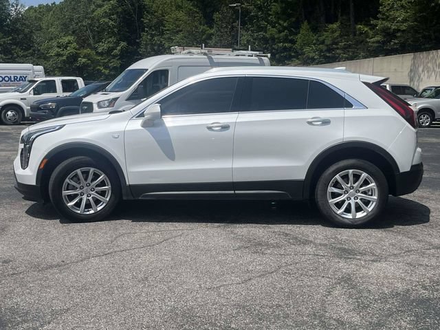 Used 2023 Cadillac XT4 Luxury w/ Cold Weather Package FWD image 7
