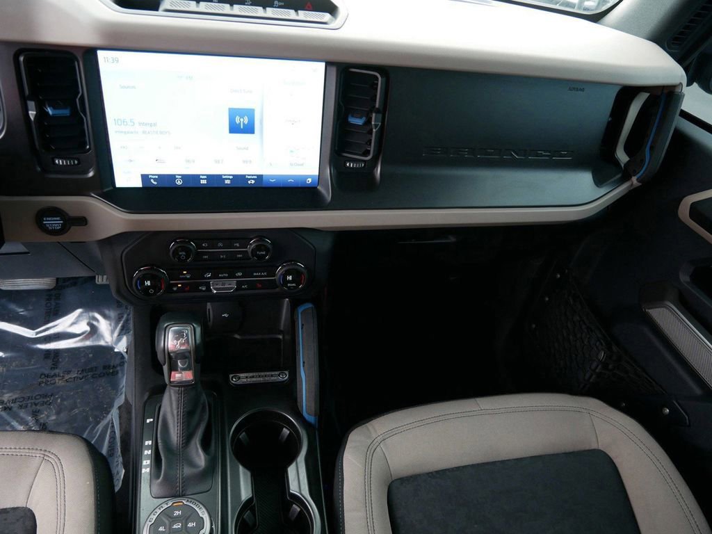 Certified 2021 Ford Bronco Wildtrak image 15