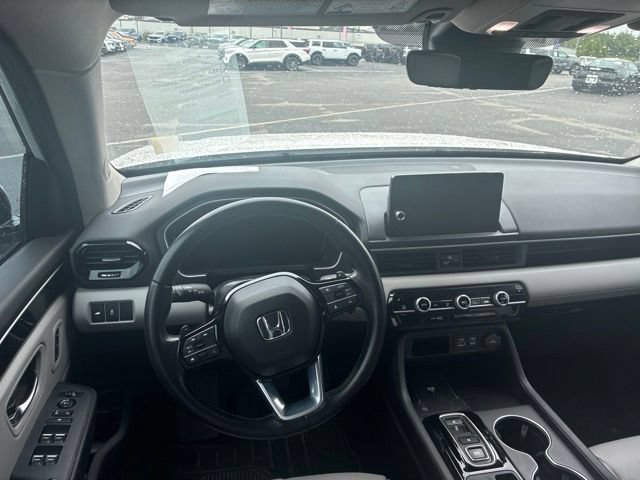 Used 2024 Honda Pilot Touring image 8