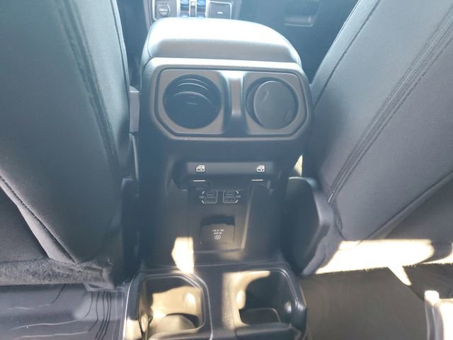 Used 2023 Jeep Gladiator Willys image 12