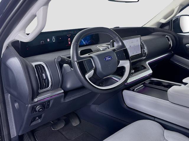 Certified 2025 Ford Expedition Platinum AWD/4WD image 9