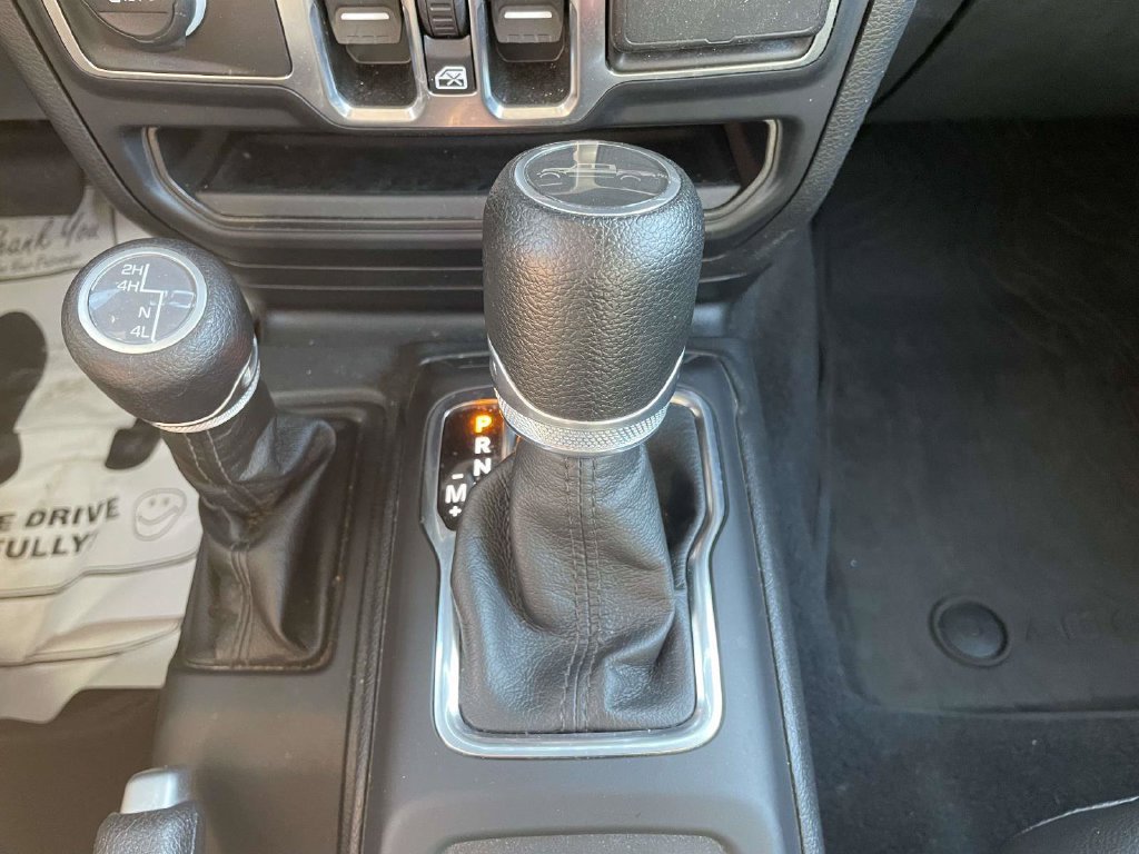 Used 2023 Jeep Gladiator Sport AWD/4WD image 17