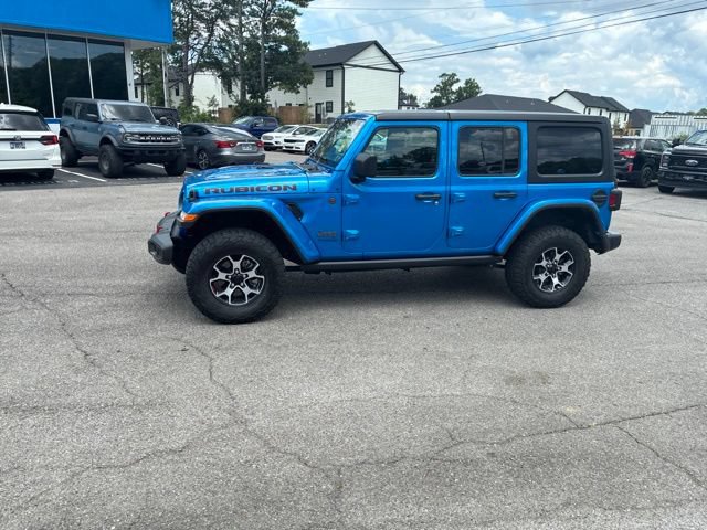 Used 2022 Jeep Wrangler Unlimited Rubicon w/ Cold Weather Group AWD/4WD image 17