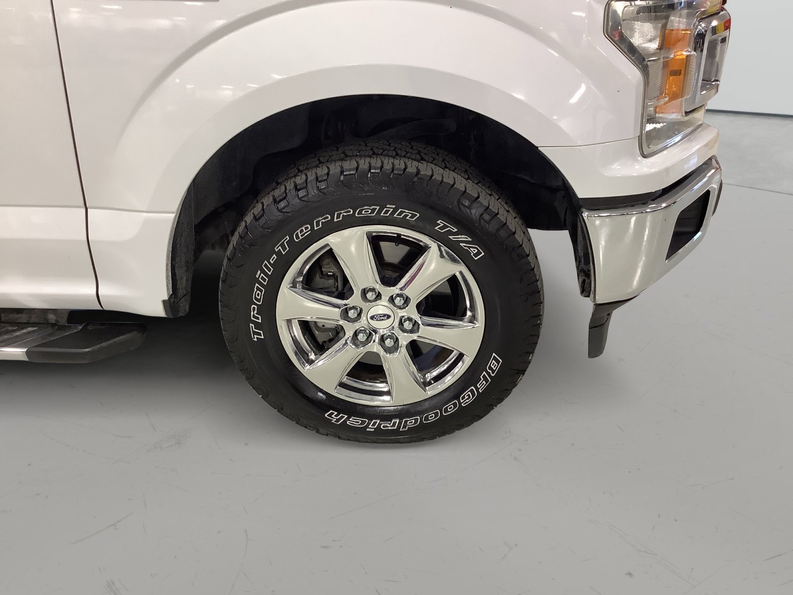 Certified 2018 Ford F150 XLT w/ Equipment Group 301A Mid RWD image 9