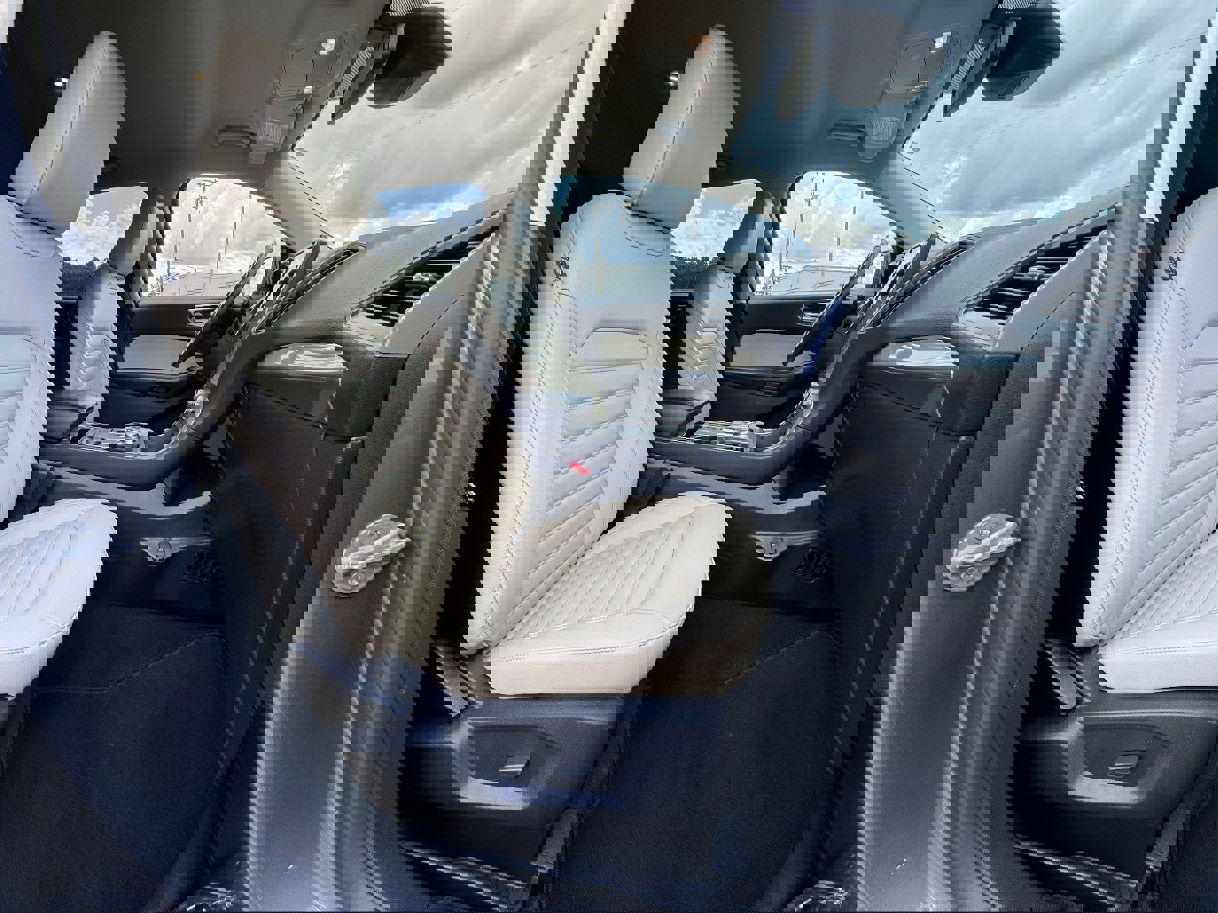 Certified 2024 Ford Edge SEL image 11