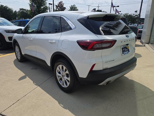 Certified 2023 Ford Escape Active w/ Tech Pack #1 AWD/4WD image 3
