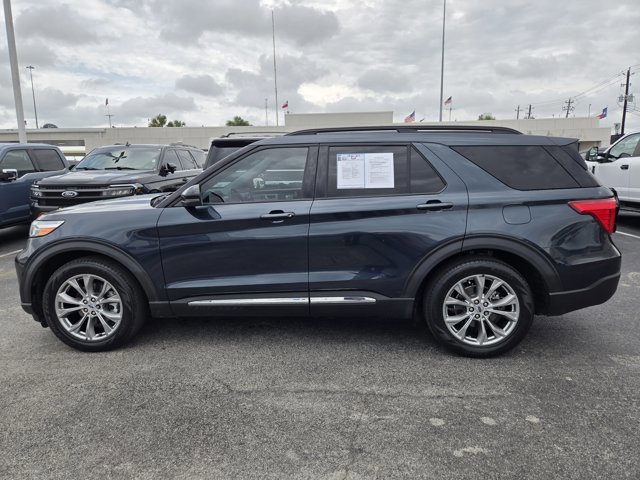 Certified 2022 Ford Explorer XLT w/ Equipment Group 202A RWD image 5