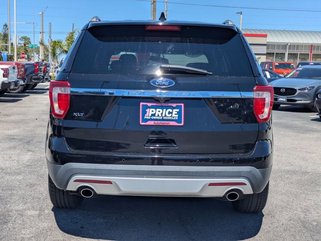 Certified 2017 Ford Explorer XLT w/ Equipment Group 202A image 4