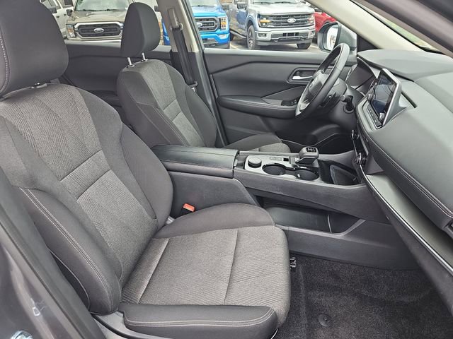 Used 2025 Nissan Rogue SV AWD/4WD image 12