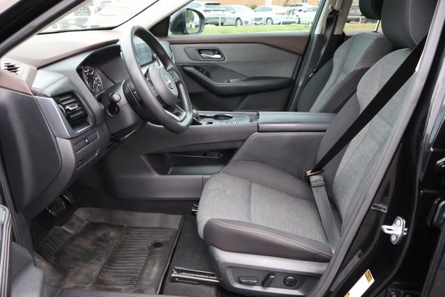 Used 2022 Nissan Rogue SV image 26