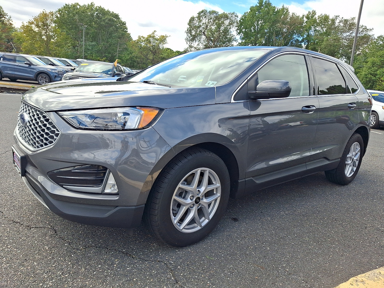 Certified 2024 Ford Edge SEL w/ Convenience Package AWD/4WD image 5